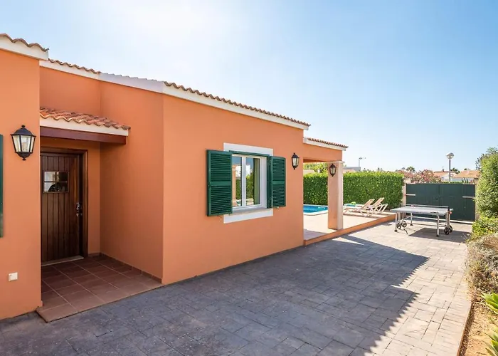 Violeta By ヴィラ